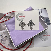 Load image into Gallery viewer, Sterling Silver Deco Pattern Stud Earrings