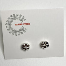 Load image into Gallery viewer, Sterling Silver Flower Stud Earrings